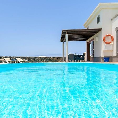 Villa Esterlicia Playa Blanca  Luaran gambar