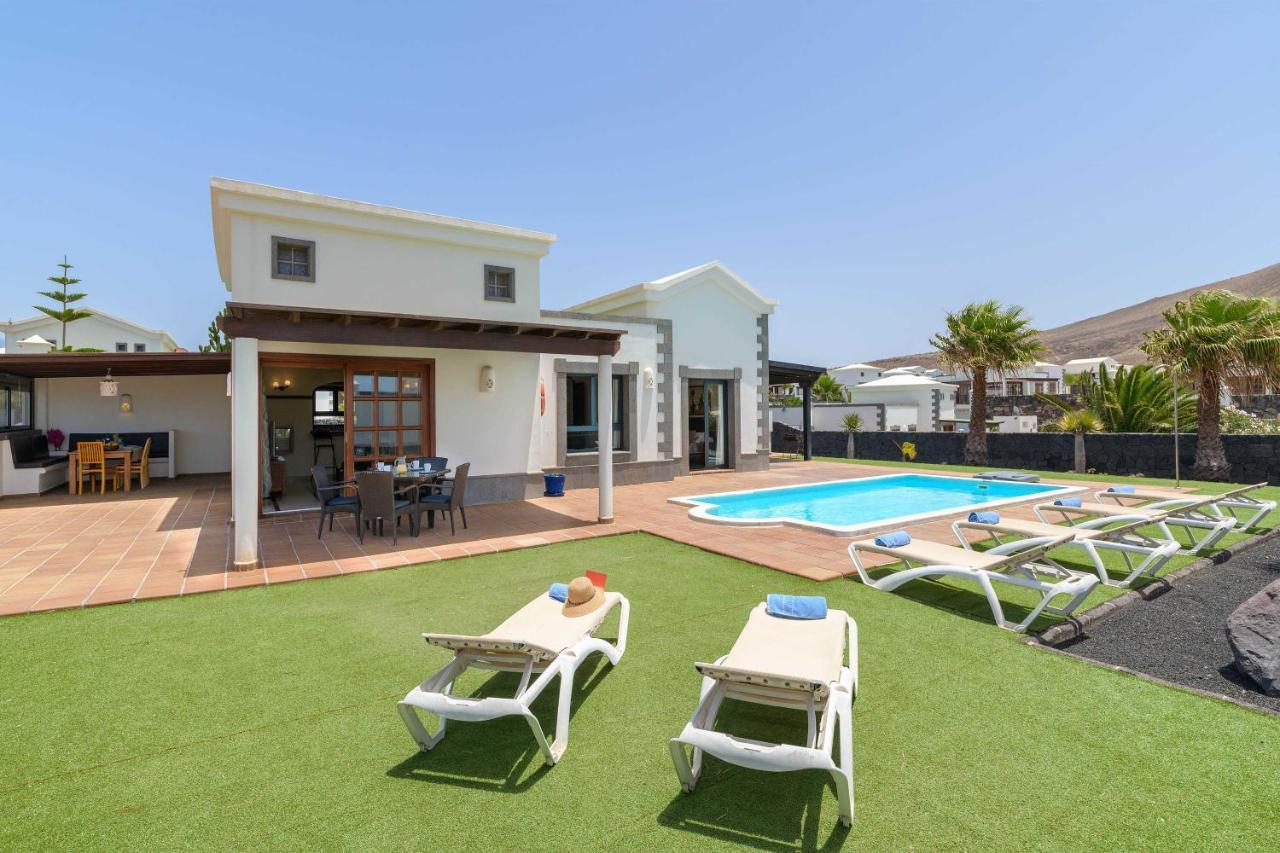 Villa Esterlicia Playa Blanca  Luaran gambar