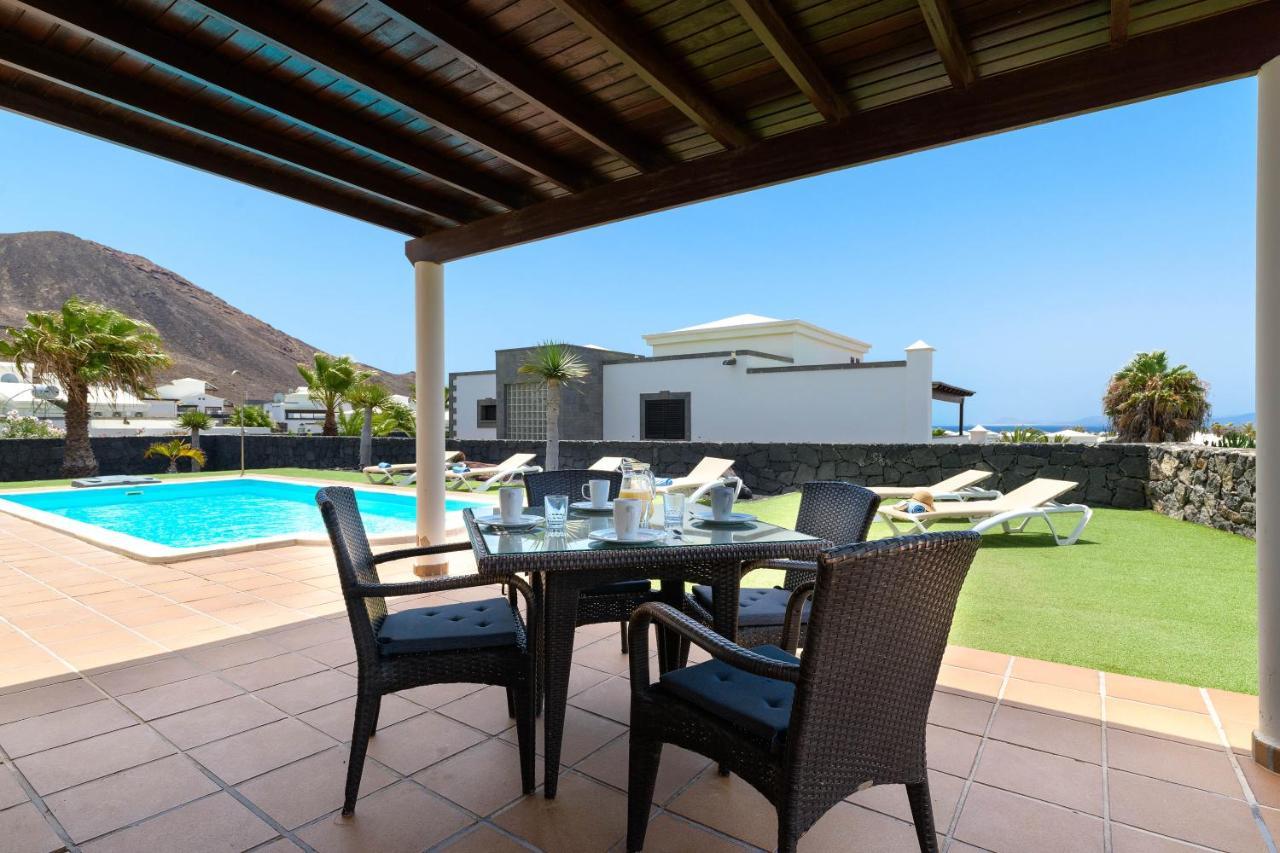 Villa Esterlicia Playa Blanca  Luaran gambar