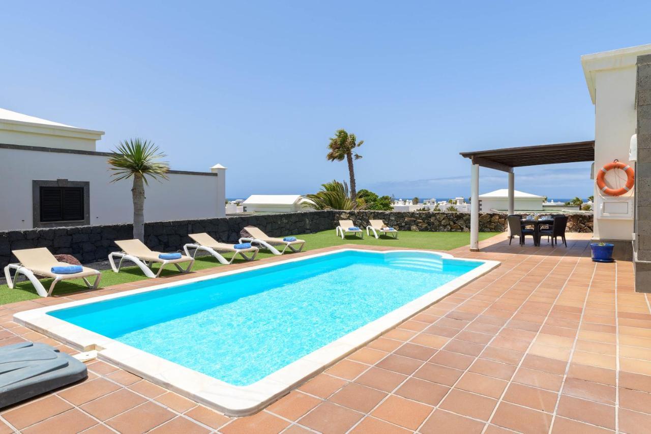 Villa Esterlicia Playa Blanca  Luaran gambar