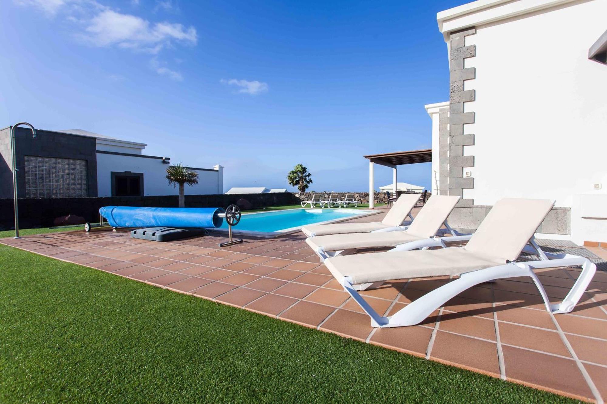 Villa Esterlicia Playa Blanca  Luaran gambar