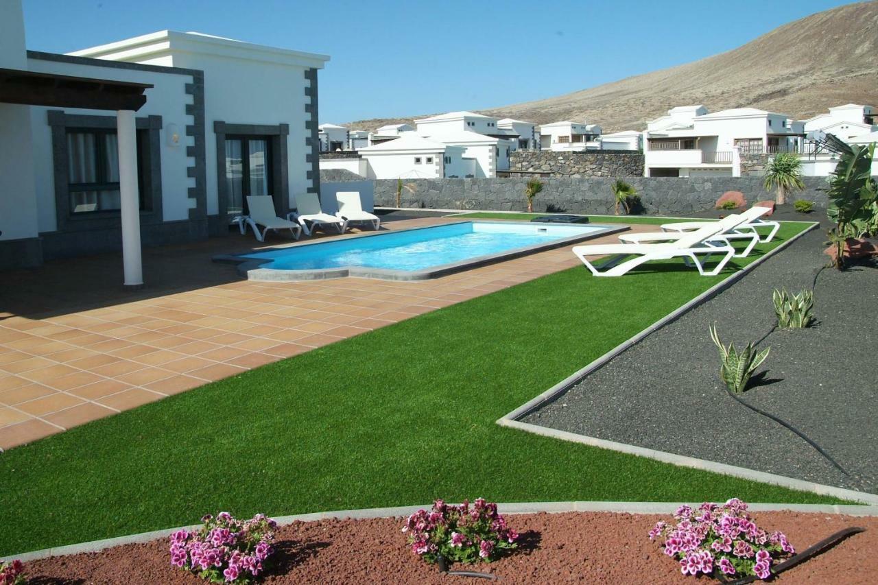 Villa Esterlicia Playa Blanca  Luaran gambar