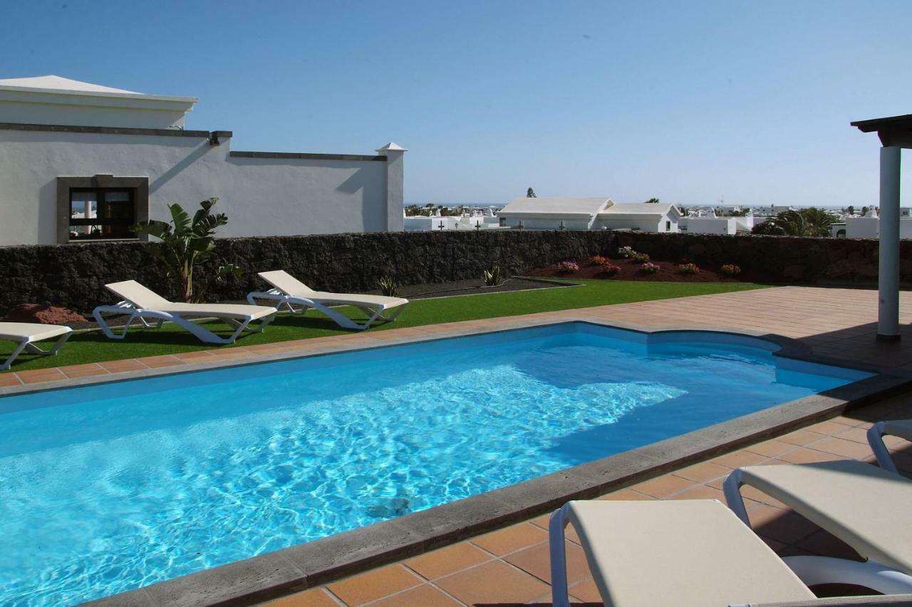 Villa Esterlicia Playa Blanca  Luaran gambar