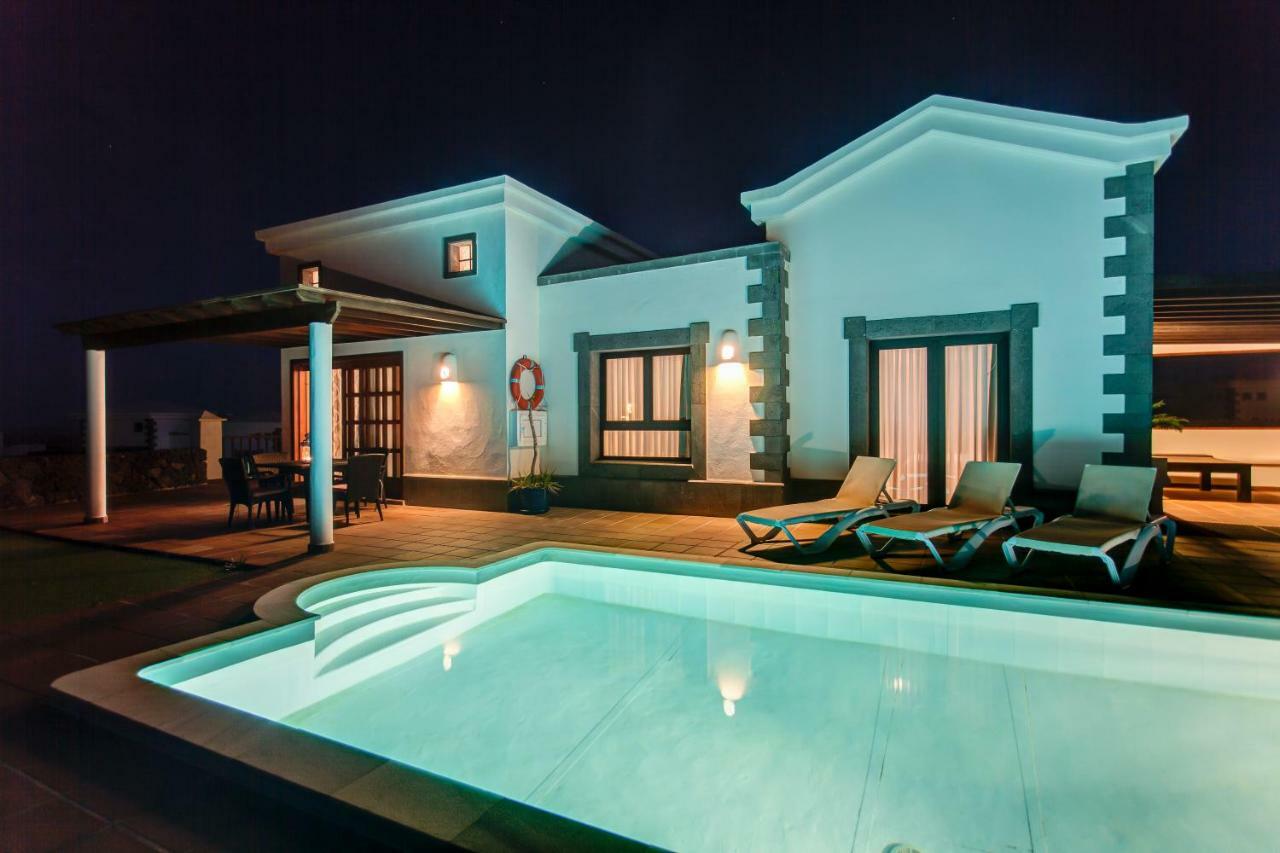 Villa Esterlicia Playa Blanca  Luaran gambar