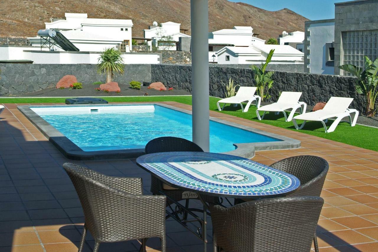 Villa Esterlicia Playa Blanca  Luaran gambar